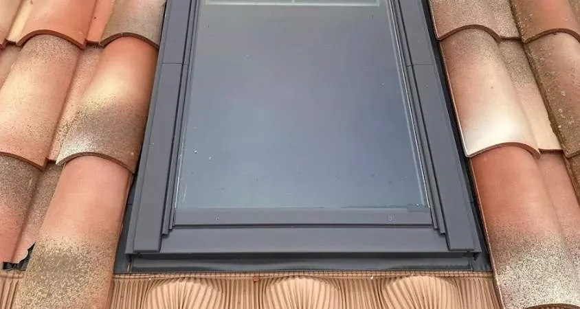 Installation de velux fenetre de toit a Mauguio.webp